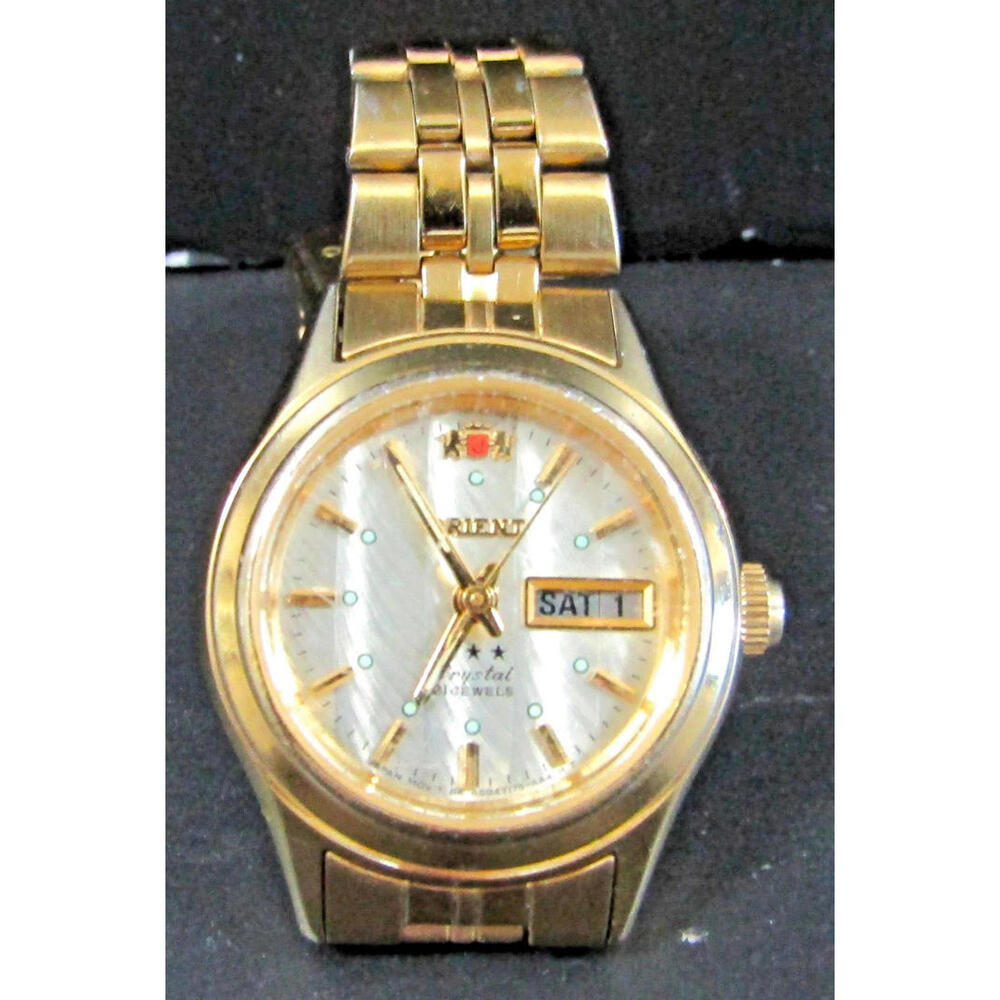Orient FNQ0400FW9 Women's Analog Watch with Quartz Movement